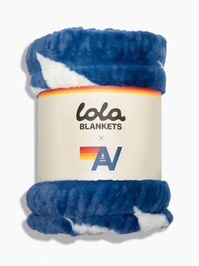 Aviator Nation x Lola Limited Edition Blue & White Bolt Blanket